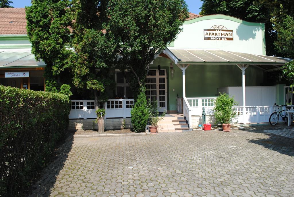 Family Apartman Gyula Zewnętrze zdjęcie